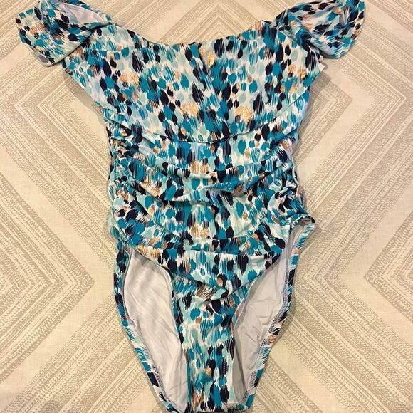 La Blanca Women’s Off Shoulder Patterned Swimsuit - Size 4 - Picture 1 of 7